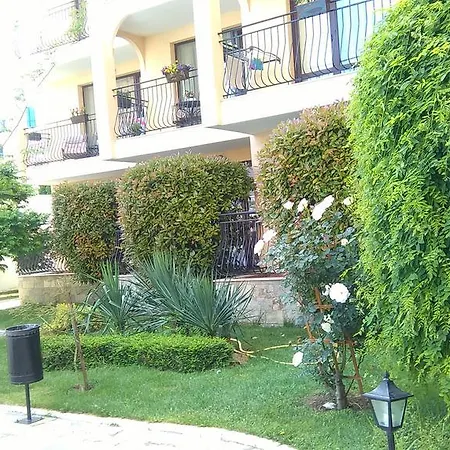 Near Cacao Beach Апартаменты Солнечный берег